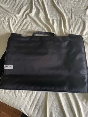 belkin Black Laptop Messenger Briefcase